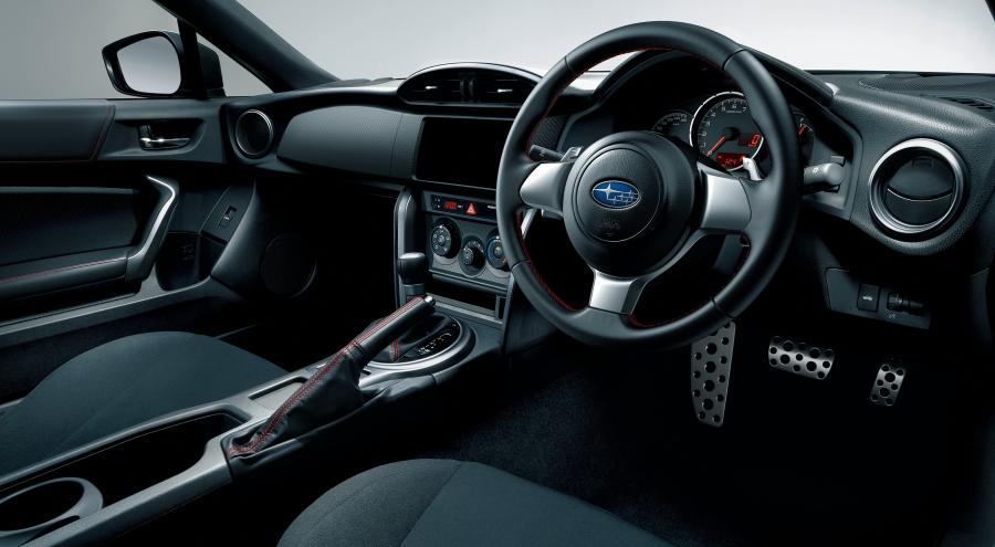 Интерьер Subaru BRZ R 2016 года  (JP) (фото 3 из 3)
